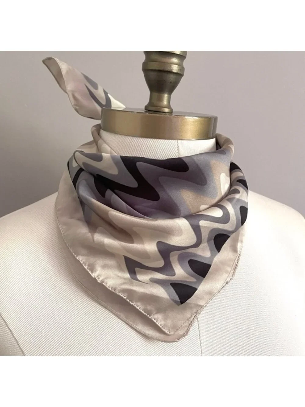 Vintage Chevron Wavy Zigzag Print Square Silk Scarf - 19.5 x 20